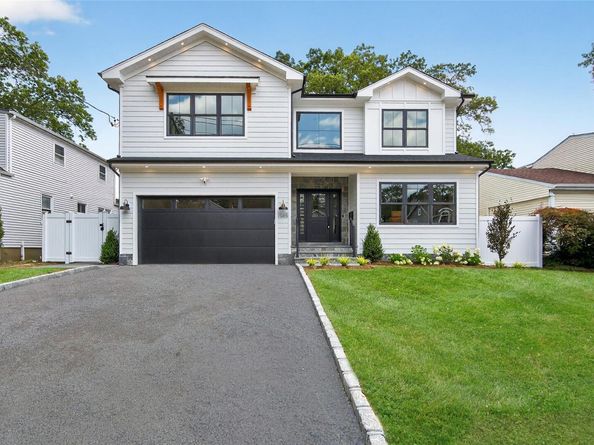 1585 Dewey Avenue, Bellmore NY 11710