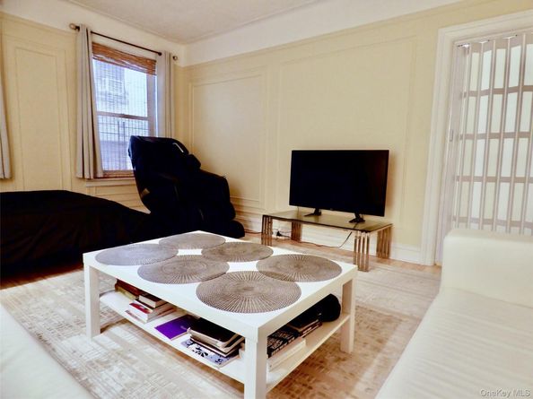 941 Jerome Avenue D5, Bronx NY 10452