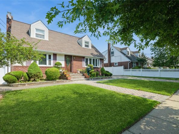 537 Duryea Avenue, Uniondale NY 11553