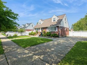 537 Duryea Avenue, Uniondale NY 11553