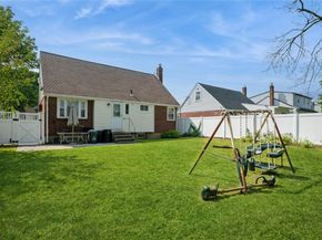537 Duryea Avenue, Uniondale NY 11553