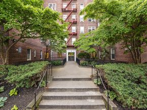 3920 52nd st 2g, Woodside NY 11377