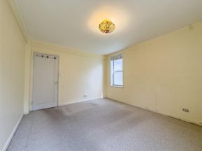 5615 SW Netherland Avenue SE 1E, Bronx NY 10471