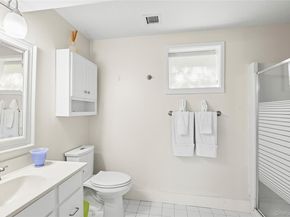 49 Gilberts Path, Amagansett NY 11930