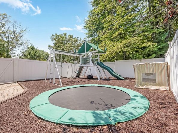 115 Wood Lane, Hauppauge NY 11788