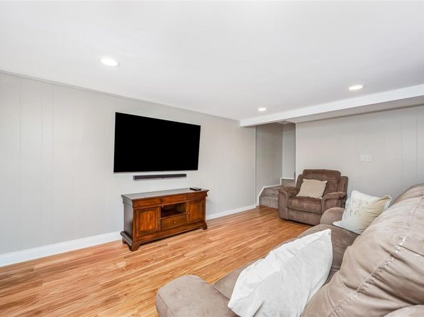 115 Wood Lane, Hauppauge NY 11788