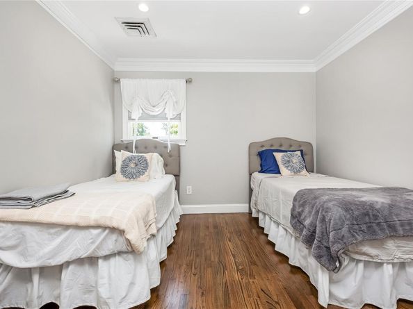 115 Wood Lane, Hauppauge NY 11788