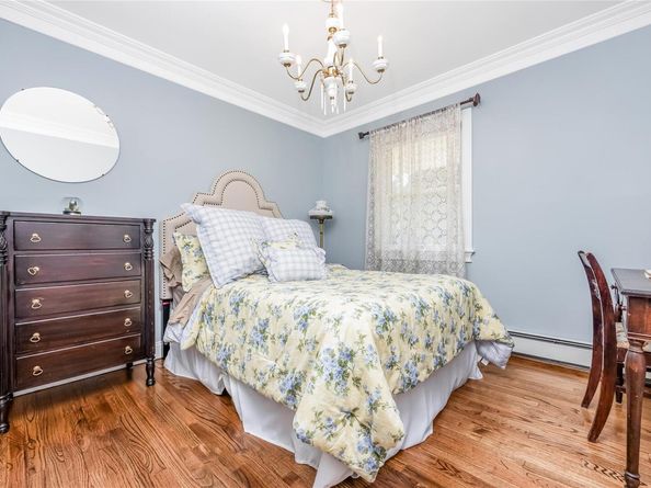 115 Wood Lane, Hauppauge NY 11788
