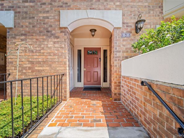 12-35 Robin Lane Upper, Bayside NY 11360