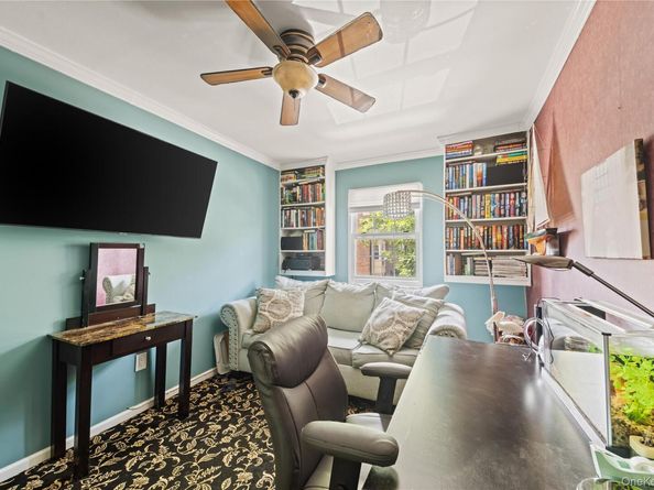 12-35 Robin Lane Upper, Bayside NY 11360