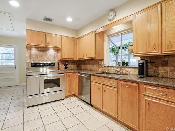 495 Quaker Road, Chappaqua NY 10514