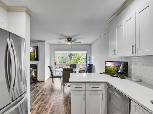 31 The Glen, #31 31, Glen Head NY 11545