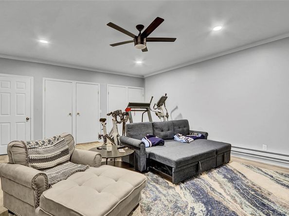 31 The Glen, #31 31, Glen Head NY 11545