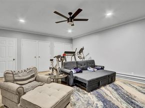 31 The Glen, #31 31, Glen Head NY 11545