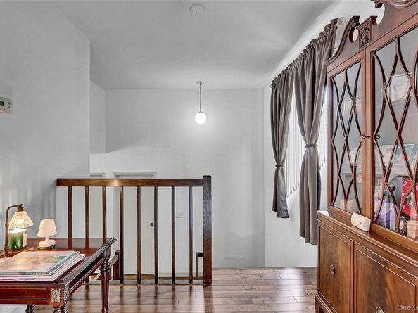 31 The Glen, #31 31, Glen Head NY 11545
