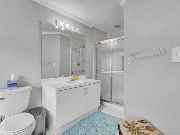 31 The Glen, #31 31, Glen Head NY 11545