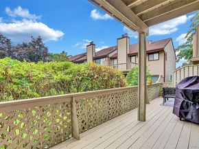 31 The Glen, #31 31, Glen Head NY 11545