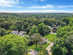 25 Cherry Lane, Wading River NY 11792