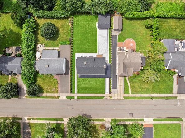 132 Arthur Street, Garden City NY 11530