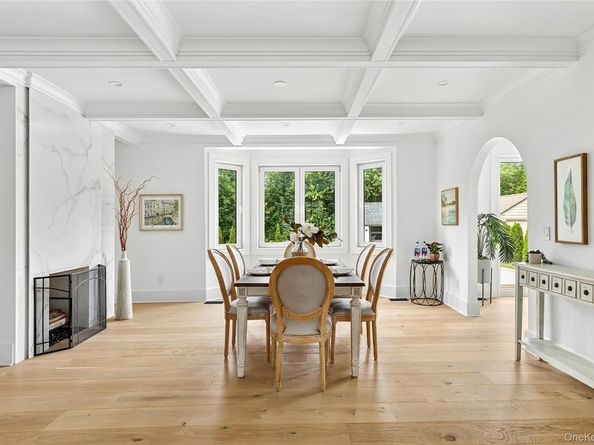 132 Arthur Street, Garden City NY 11530