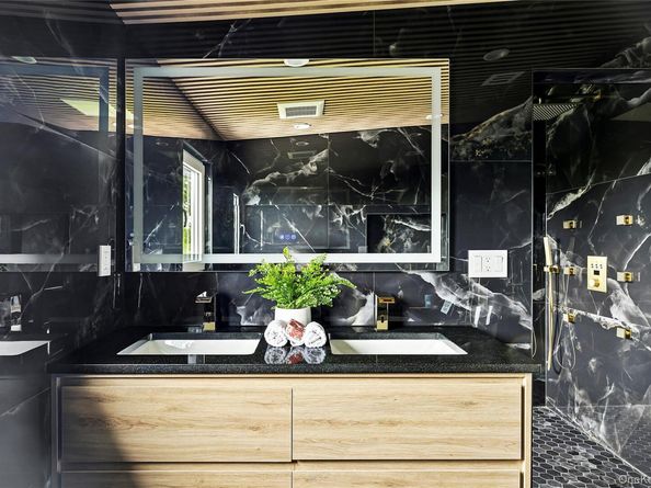 132 Arthur Street, Garden City NY 11530