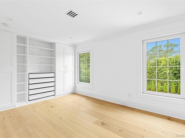 132 Arthur Street, Garden City NY 11530