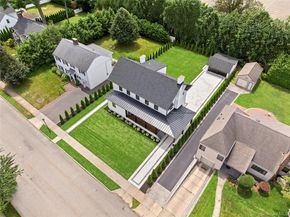 132 Arthur Street, Garden City NY 11530