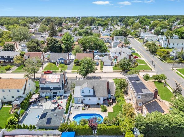 64 Hodson Avenue, Lynbrook NY 11563