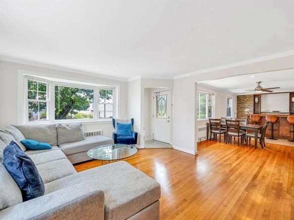 64 Hodson Avenue, Lynbrook NY 11563