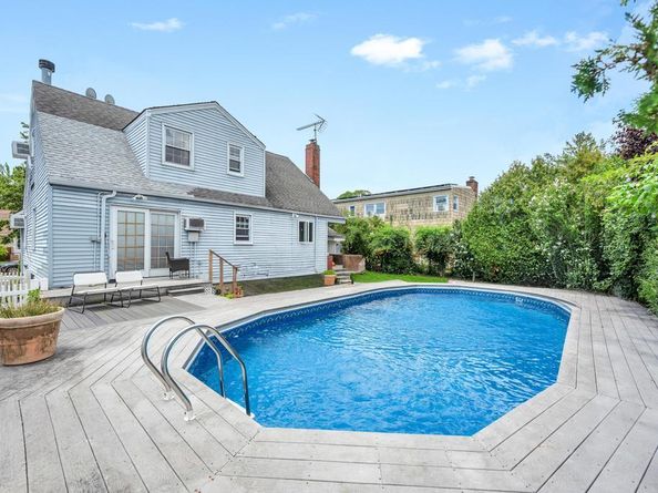 64 Hodson Avenue, Lynbrook NY 11563