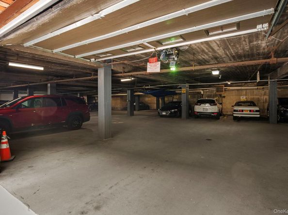 290 Collins Ave 3B, Mount Vernon NY 10552