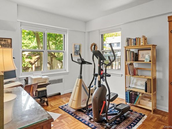 290 Collins Ave 3B, Mount Vernon NY 10552