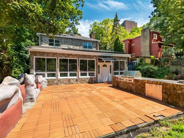 6015 Independence Avenue, Bronx NY 10471