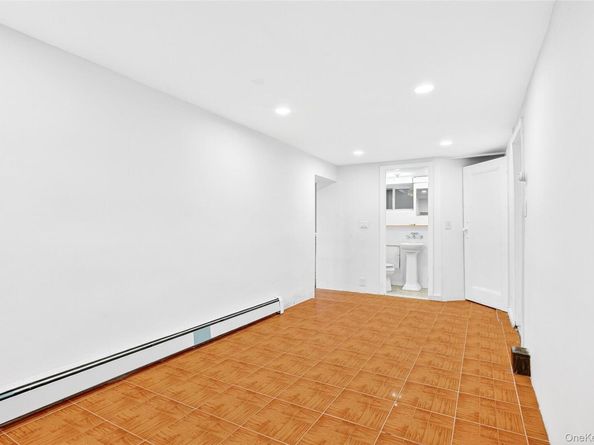 6015 Independence Avenue, Bronx NY 10471