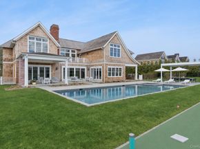 460 Edge Of Woods Road, Southampton NY 11968