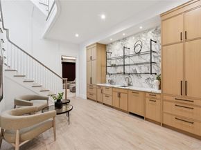 460 Edge Of Woods Road, Southampton NY 11968