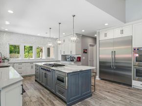 10 Fox Meadow Lane, Lloyd Harbor NY 11743
