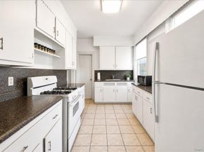 2041 Hobart Avenue, Bronx NY 10461
