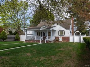 51 Louis Drive, Farmingdale NY 11735
