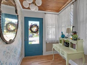 40 Rockville Avenue, Rockville Centre NY 11570
