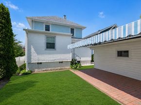 40 Rockville Avenue, Rockville Centre NY 11570