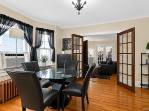40 Rockville Avenue, Rockville Centre NY 11570