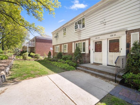 228-14 stronghurst Avenue Upper, Queens Village NY 11427