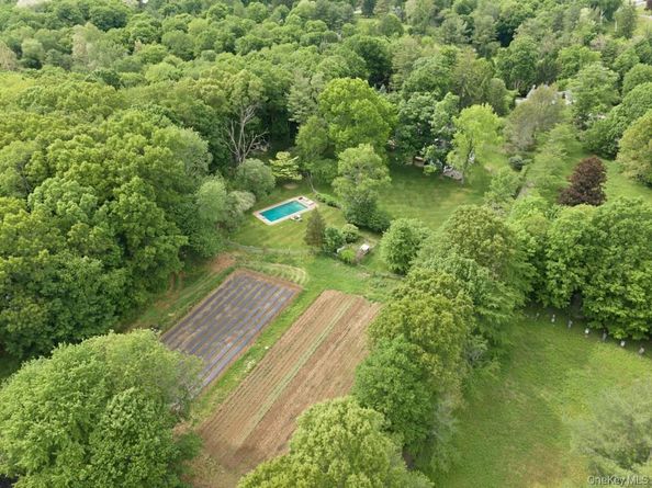 3 Old Shop Road, Cross River NY 10518