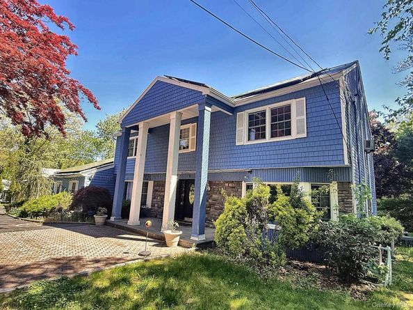 25 Lisa Drive, Dix Hills NY 11746
