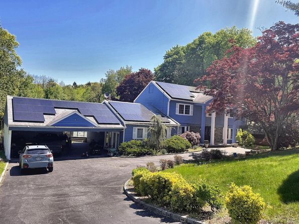 25 Lisa Drive, Dix Hills NY 11746