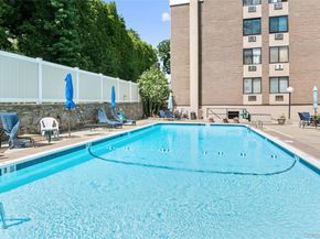 130 Colonial Parkway 4D, Yonkers NY 10710
