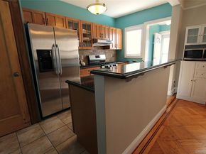 65-10 78th Street, Middle Village NY 11379