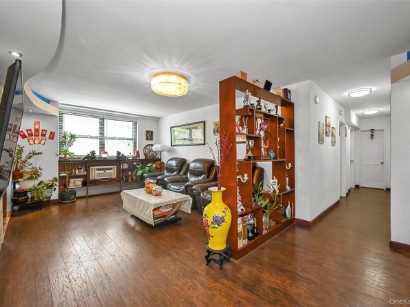 99-05 59 Ave 5C, Corona NY 11368