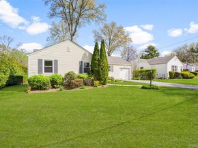22 Rogers Drive, New Rochelle NY 10804